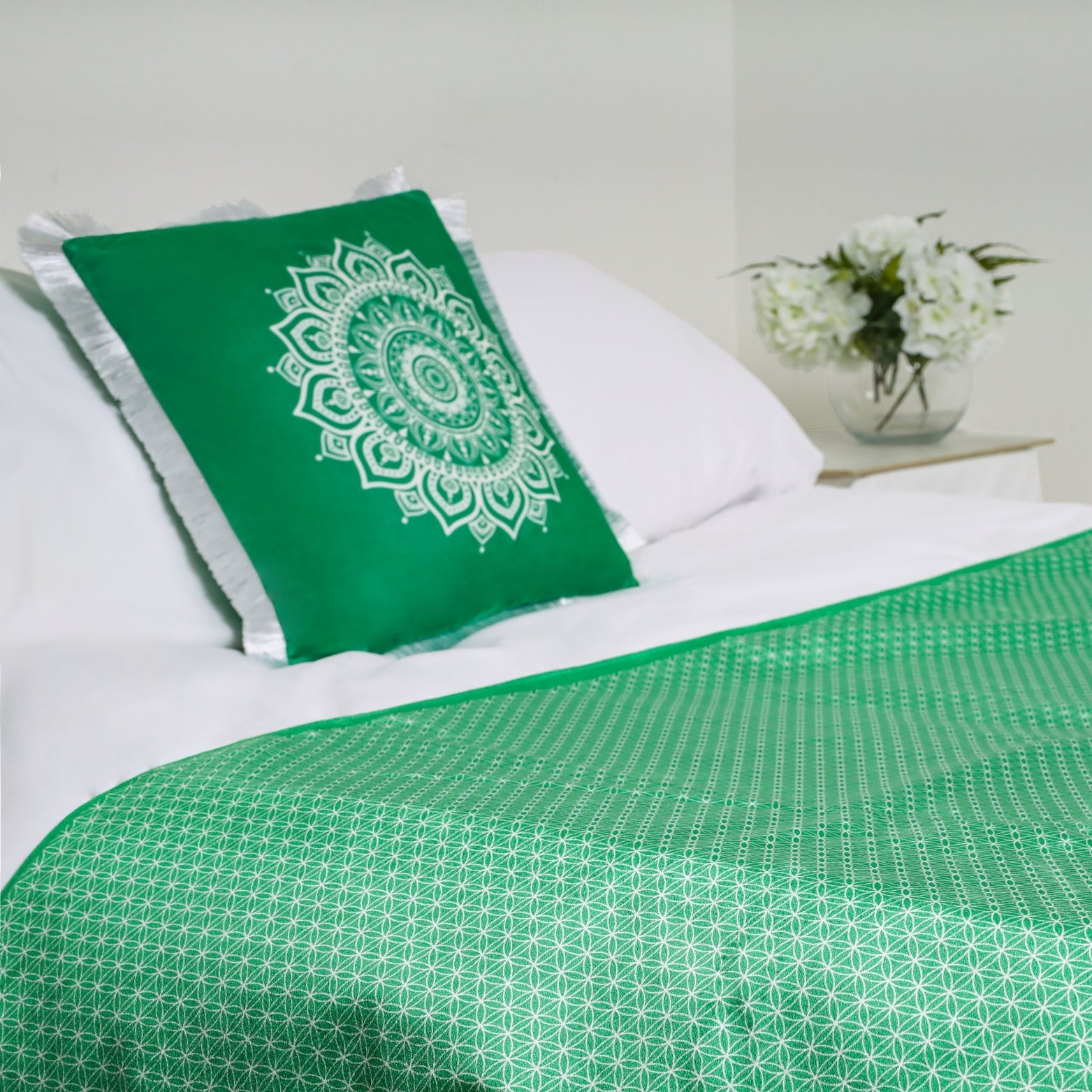 Green Luxury Shimmer Bed Runner